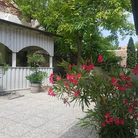 Huber Vendégház Casa vacanze Fertőrákos